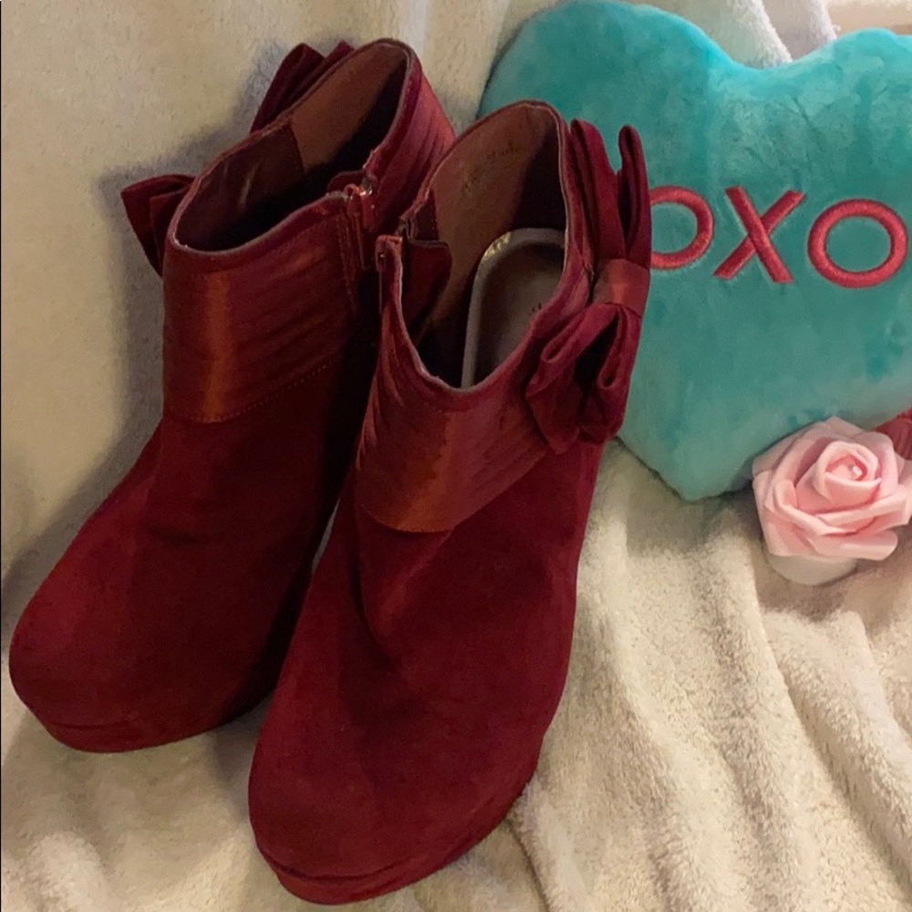 Sold to autumnallen562 Bamboo red velvet booties - Picture 2 of 11